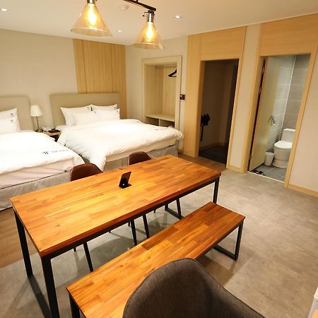 The First Hotel ชางวอน ภายนอก รูปภาพ