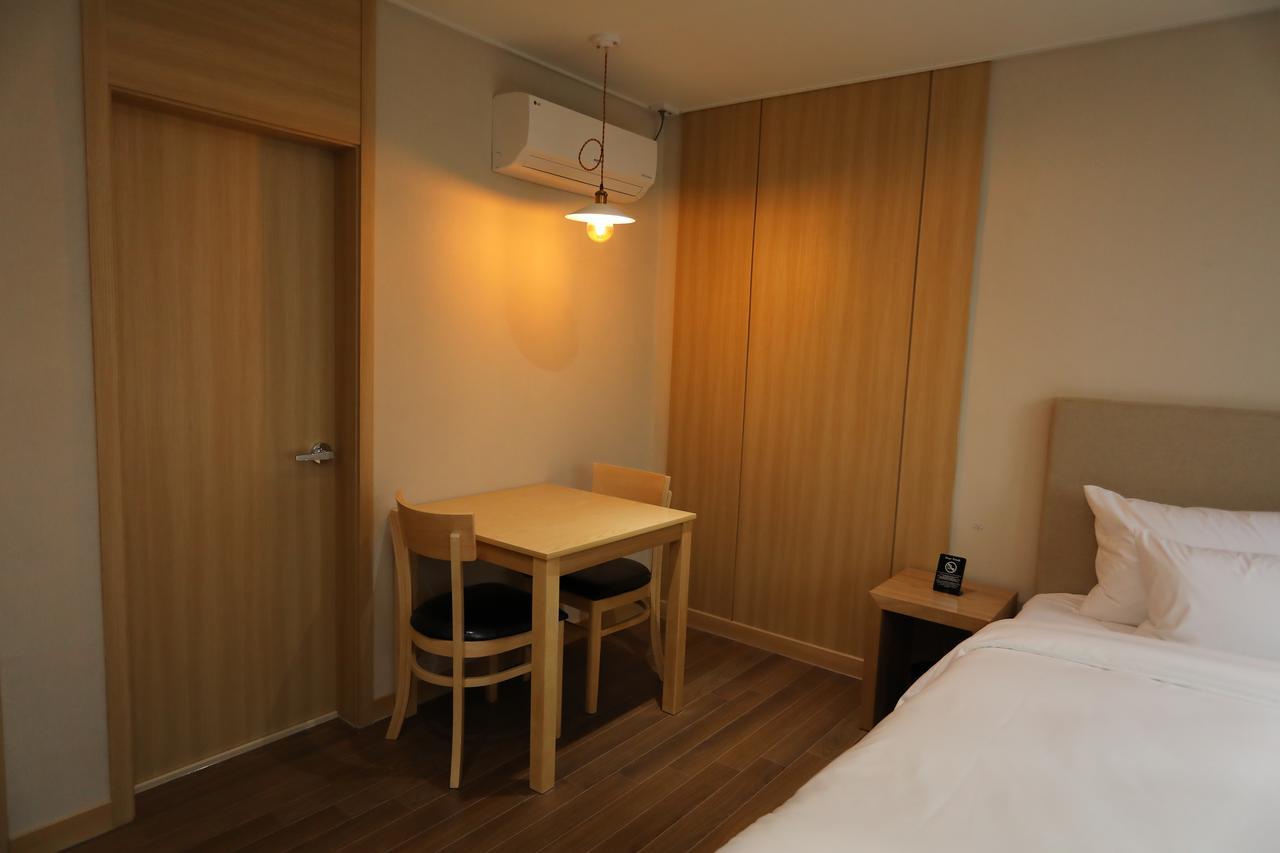 The First Hotel ชางวอน ภายนอก รูปภาพ