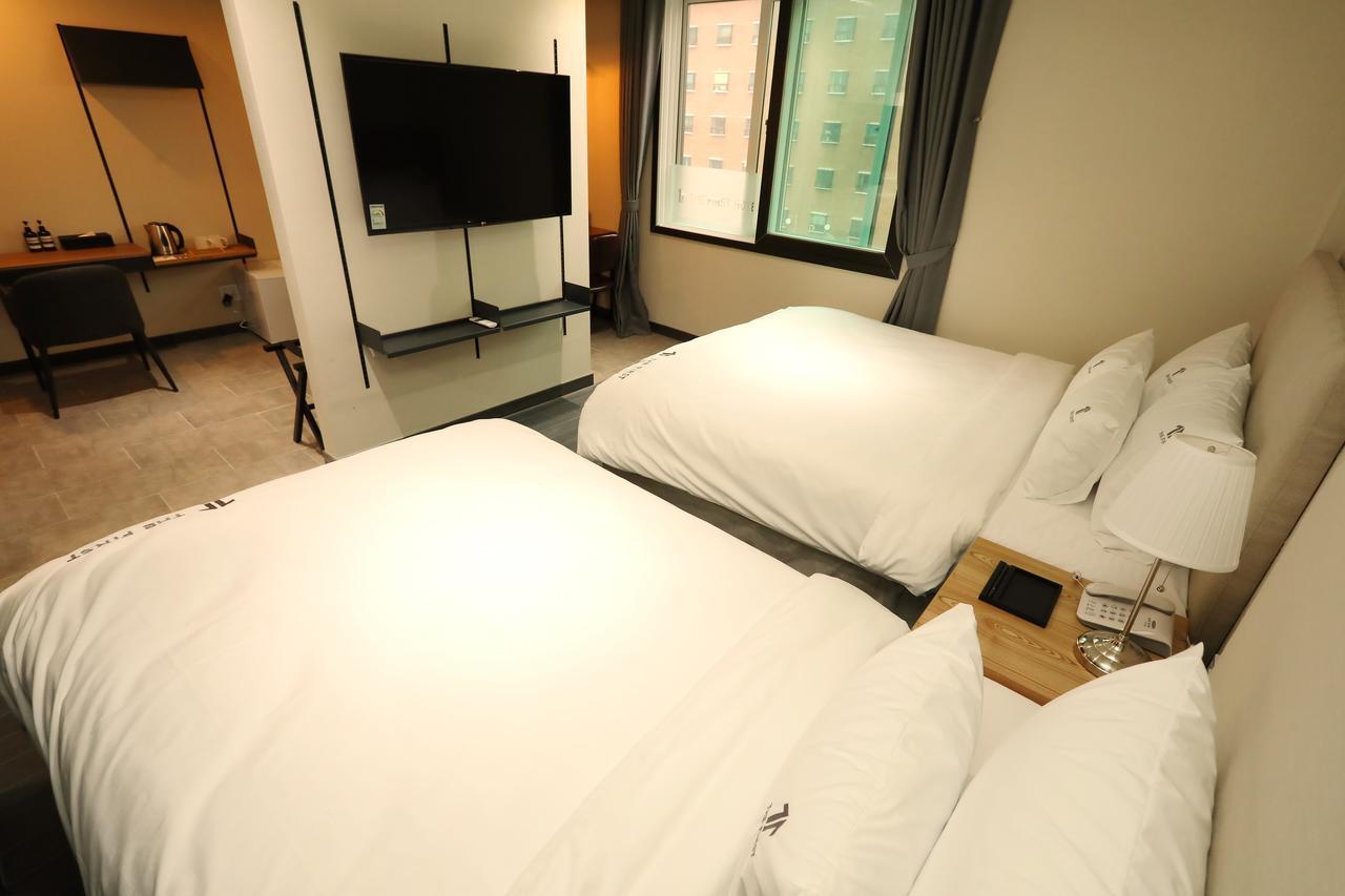 The First Hotel ชางวอน ภายนอก รูปภาพ