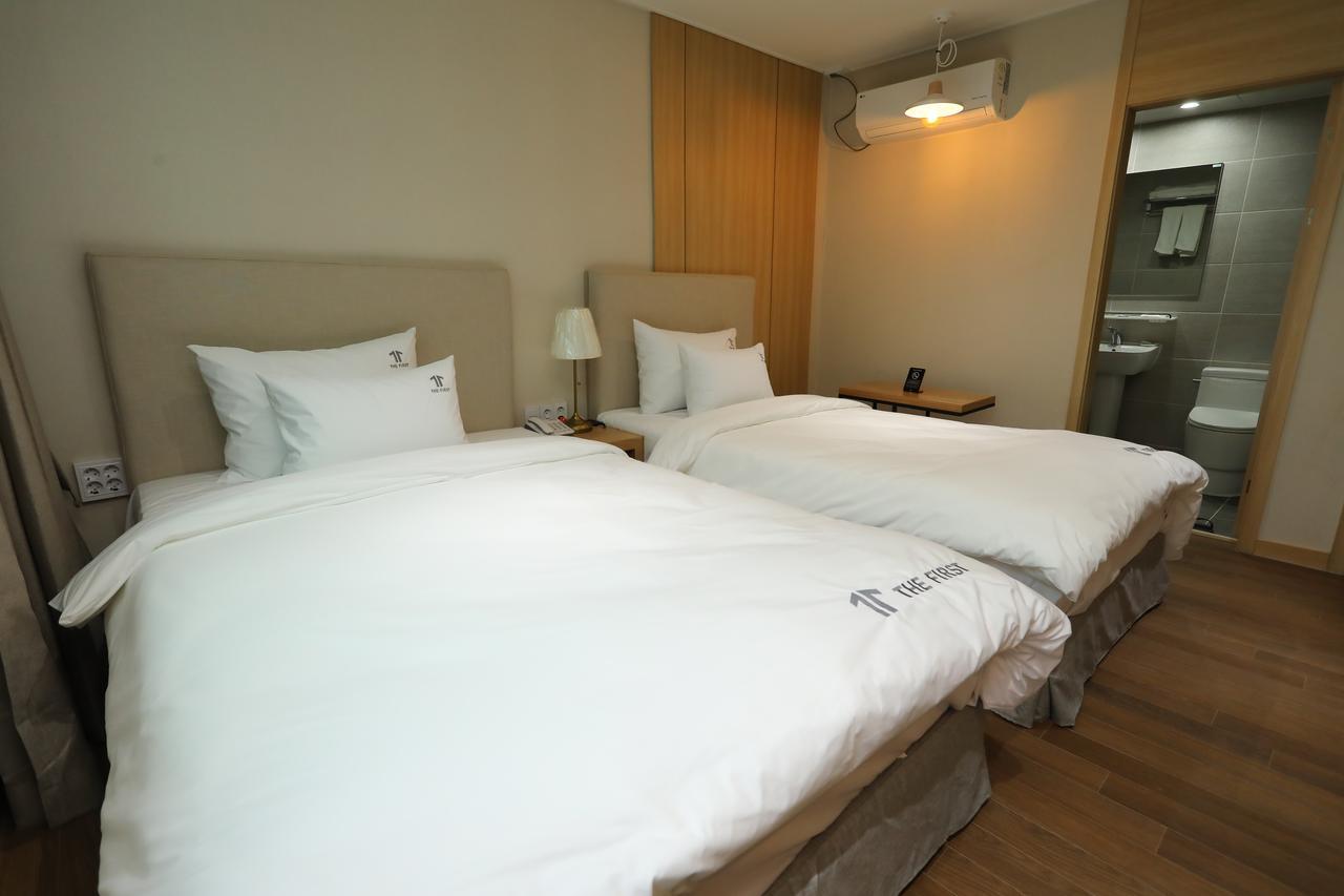 The First Hotel ชางวอน ภายนอก รูปภาพ