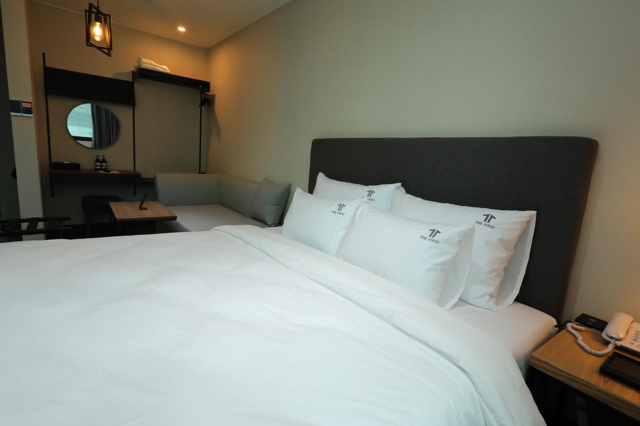 The First Hotel ชางวอน ภายนอก รูปภาพ